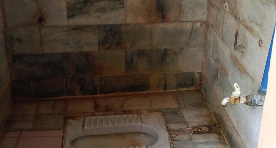 Raja Deluxe Lodge, Bellary 4